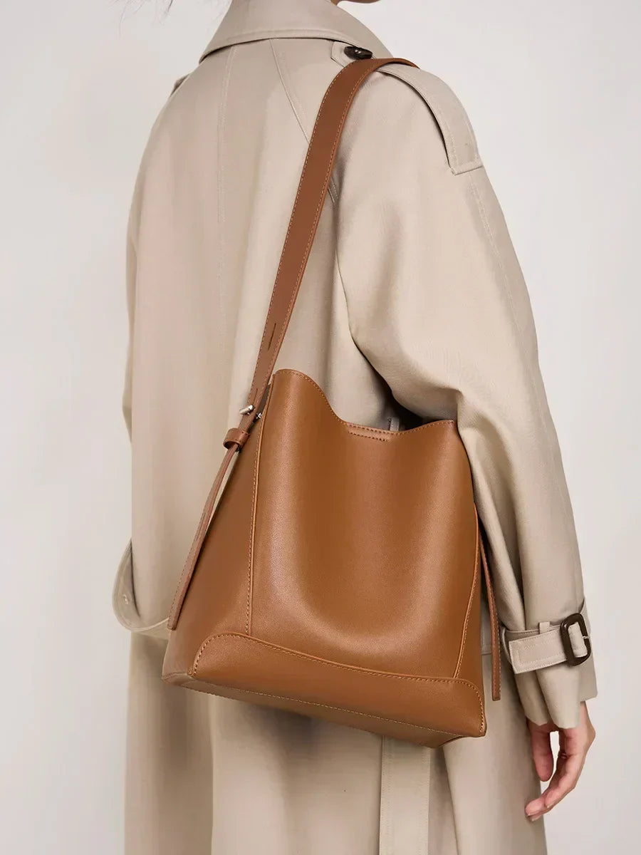 tine™ – Stylish Sand-Colored Shoulder Bag with Belt Handle