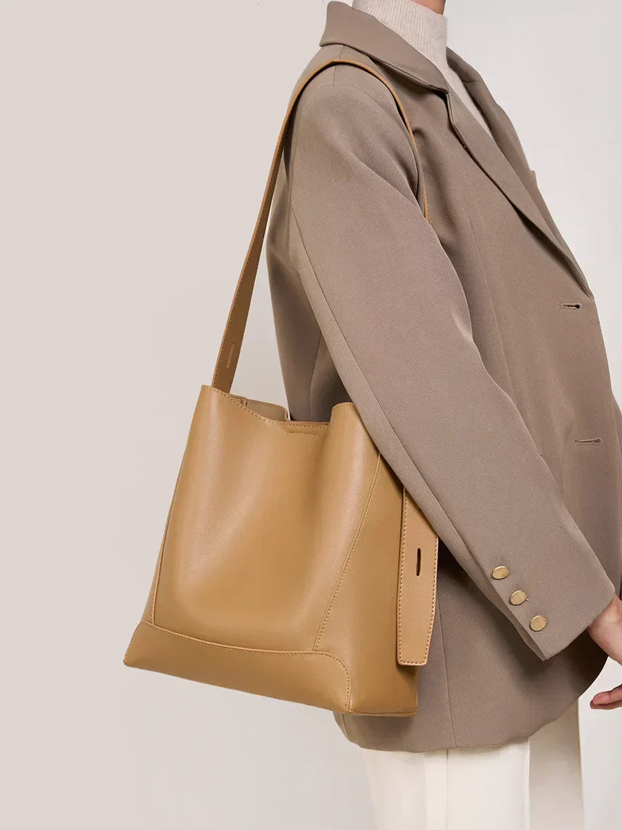 tine™ – Stylish Sand-Colored Shoulder Bag with Belt Handle
