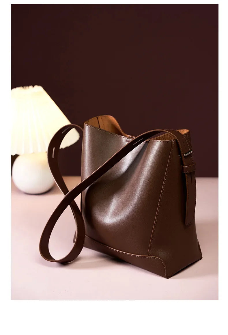 tine™ – Stylish Sand-Colored Shoulder Bag with Belt Handle