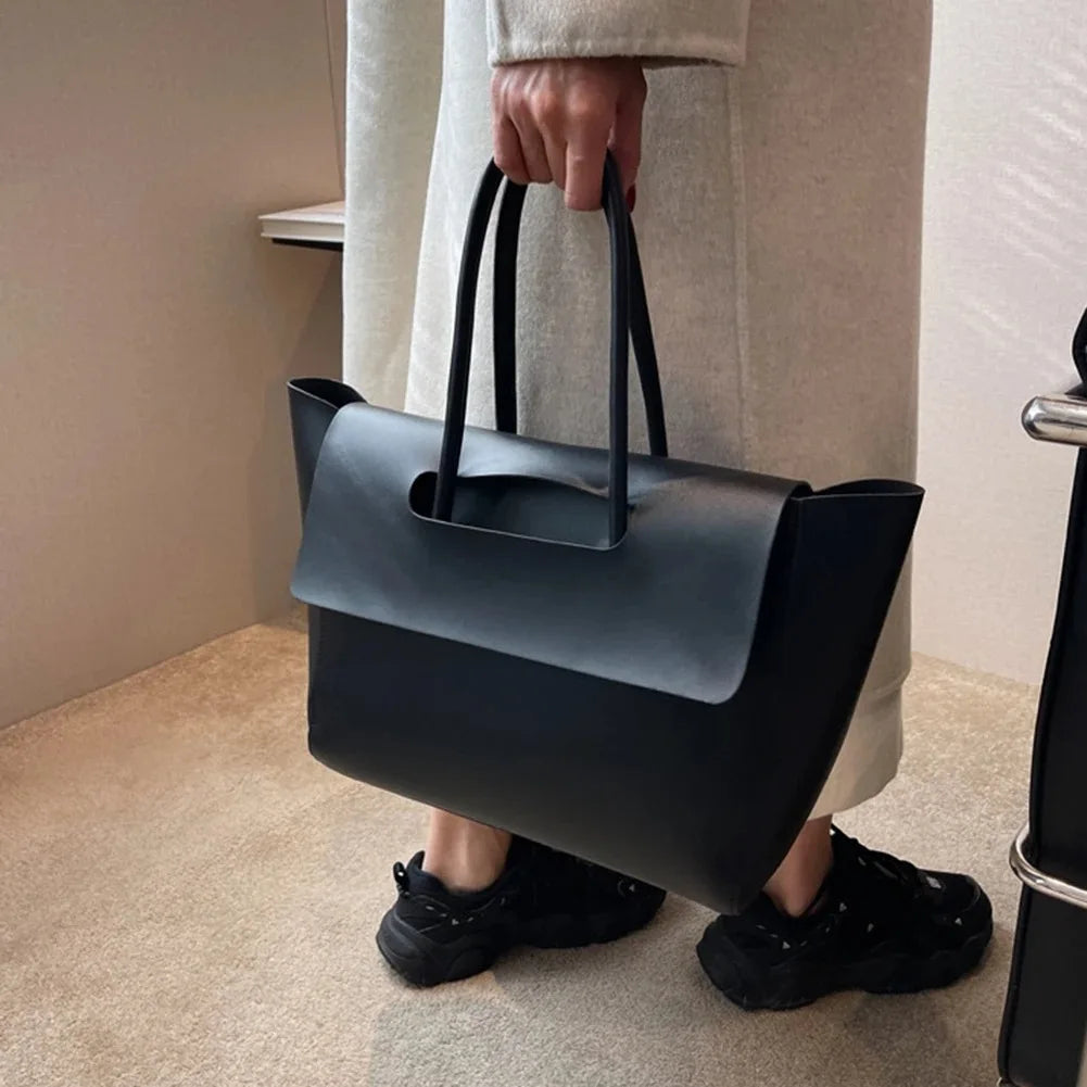tova™ – Minimalistisk Skulderveske i Kunstlær