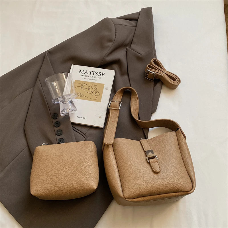 Iris™ – Moderne Skinnlook Bøtteveske
