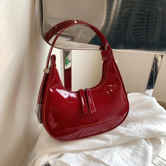bella™ – Vintage Crescent Shoulder Bag